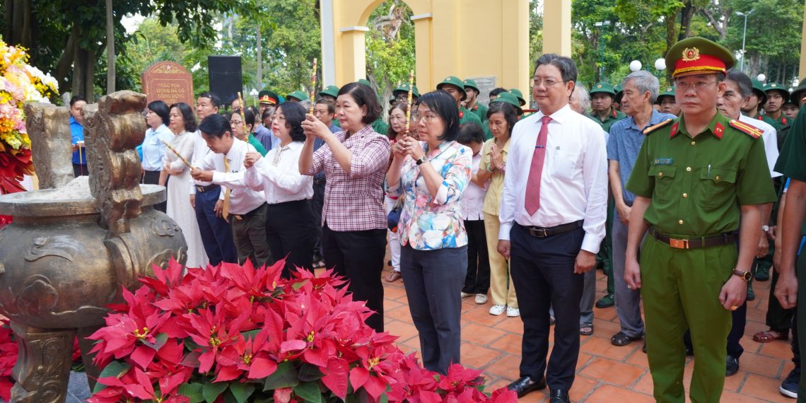 THANH NIÊN PHƯỜNG BẾN THÀNH TRI ÂN VUA HÙNG, SẴN SÀNG THỰC HIỆN NGHĨA VỤ THIÊNG LIÊNG VỚI TỔ QUỐC