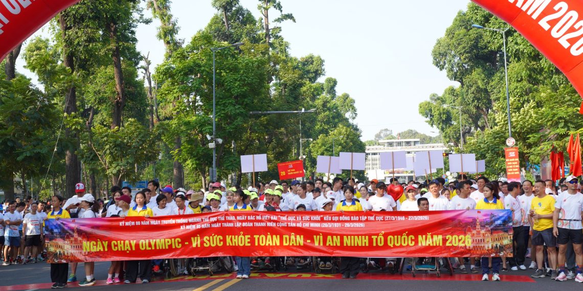 HƠN 200 CÁN BỘ, CÔNG CHỨC, VIÊN CHỨC, NGƯỜI LAO ĐỘNG PHƯỜNG BẾN THÀNH THAM GIA NGÀY CHẠY OLYMPIC – VÌ SỨC KHỎE TOÀN DÂN – VÌ AN NINH TỔ QUỐC NĂM 2026