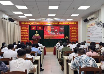 PHƯỜNG BẾN THÀNH TIẾP SÓNG HỘI NGHỊ TOÀN QUỐC NGHIÊN CỨU, HỌC TẬP, QUÁN TRIỆT VÀ TRIỂN KHAI THỰC HIỆN NGHỊ QUYẾT HỘI NGHỊ LẦN THỨ HAI BAN CHẤP HÀNH TRUNG ƯƠNG ĐẢNG KHÓA XIV
