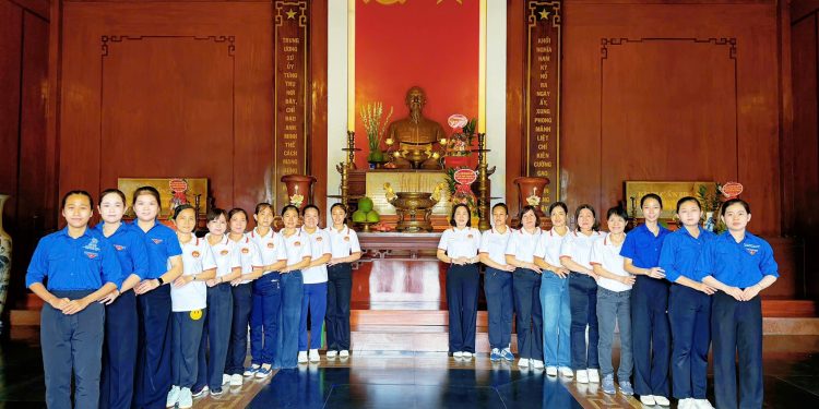 TRƯỜNG MẦM NON BẾN THÀNH TỔ CHỨC HOẠT ĐỘNG VỀ NGUỒN TẠI KHU DI TÍCH LỊCH SỬ NGÃ BA GIỒNG HƯỚNG TỚI KỶ NIỆM 51 NĂM NGÀY GIẢI PHÓNG MIỀN NAM THỐNG NHẤT ĐẤT NƯỚC (30/4/1975 – 30/4/2026)