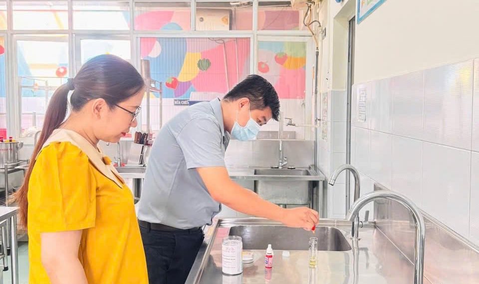 TRẠM Y TẾ PHƯỜNG BẾN THÀNH TÍCH CỰC HƯỞNG ỨNG THÁNG HÀNH ĐỘNG TUẦN LỄ QUỐC GIA NƯỚC SẠCH VÀ VỆ SINH MÔI TRƯỜNG NĂM 2026.
