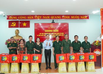 PHƯỜNG BẾN THÀNH GẶP MẶT HỘI VIÊN CỰU CHIẾN BINH NHÂN KỶ NIỆM 51 NĂM NGÀY GIẢI PHÓNG MIỀN NAM, THỐNG NHẤT ĐẤT NƯỚC