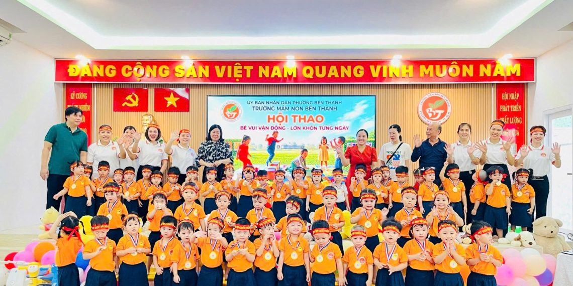 SÔI NỔI HỘI THAO “BÉ VUI VẬN ĐỘNG – LỚN KHÔN TỪNG NGÀY” TẠI TRƯỜNG MẦM NON BẾN THÀNH DÀNH CHO TRẺ TỪ 12–36 THÁNG TUỔI
