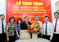 LÃNH ĐẠO TPHCM TRAO HUY HIỆU 80 NĂM TUỔI ĐẢNG ĐẾN ĐẢNG VIÊN NGUYỄN CÔNG ĐƯỜNG – ĐẢNG BỘ PHƯỜNG BẾN THÀNH