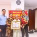 PHƯỜNG BẾN THÀNH TRAO HUY HIỆU ĐẢNG TẠI NHÀ CHO ĐẢNG VIÊN CAO TUỔI ĐỢT 19/5