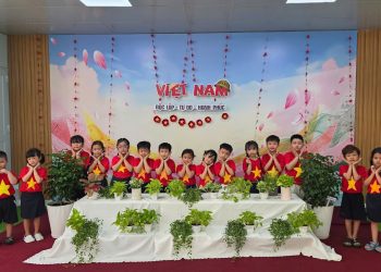 TRƯỜNG MẦM NON PHẠM NGŨ LÃO TỔ CHỨC HOẠT ĐỘNG “TRỒNG CÂY NHỚ BÁC”