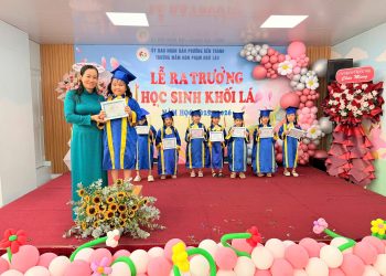 TRƯỜNG MẦM NON PHẠM NGŨ LÃO TỔ CHỨC LỄ TỔNG KẾT NĂM HỌC VÀ LỄ RA TRƯỜNG KHỐI LÁ