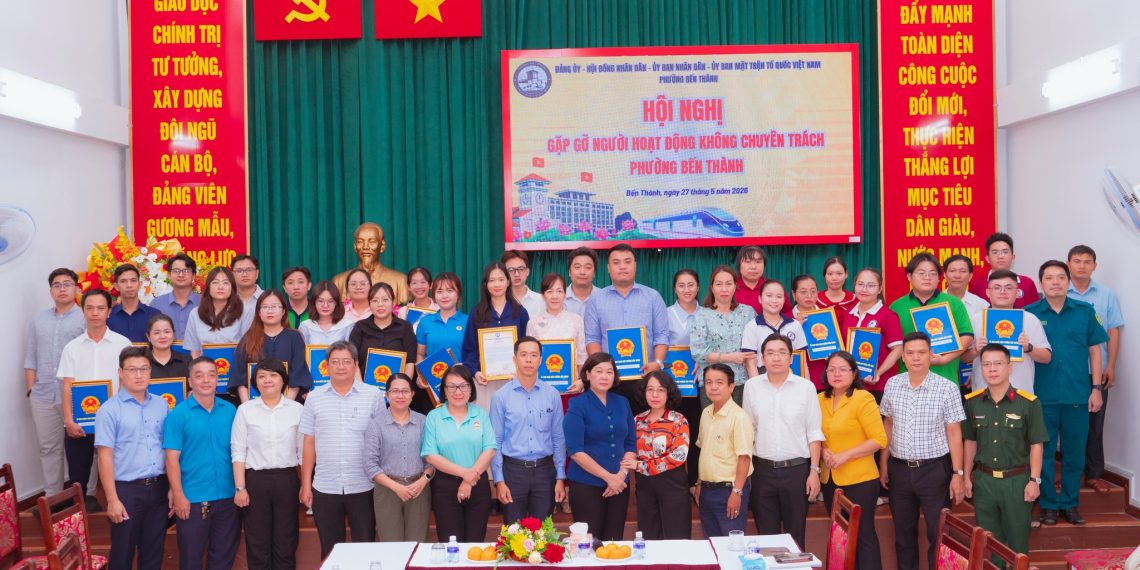 PHƯỜNG BẾN THÀNH GẶP GỠ NGƯỜI HOẠT ĐỘNG KHÔNG CHUYÊN TRÁCH