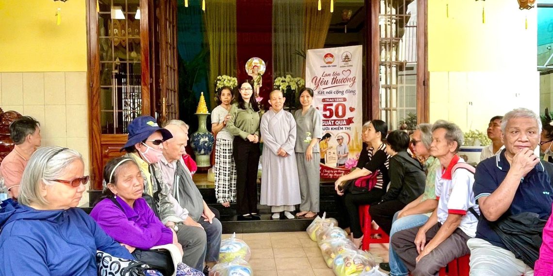 PHƯỜNG BẾN THÀNH TRAO GỬI YÊU THƯƠNG, CHUNG TAY CHĂM LO NGƯỜI KHIẾM THỊ