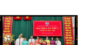 CHI BỘ VĂN PHÒNG HĐND VÀ UBND PHƯỜNG BẾN THÀNH TỔ CHỨC SINH HOẠT ĐỊNH KỲ GẮN VỚI SƠ KẾT 01 NĂM HOẠT ĐỘNG VÀ TRIỂN KHAI ỨNG DỤNG AI TRONG CÔNG TÁC CHUYÊN MÔN