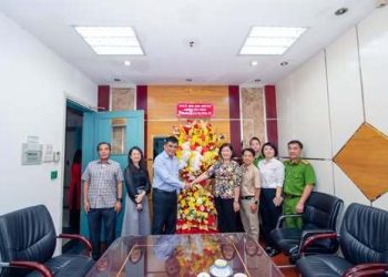 PHƯỜNG BẾN THÀNH THĂM, CHÚC MỪNG CÁC CƠ QUAN BÁO CHÍ NHÂN KỶ NIỆM 101 NĂM NGÀY BÁO CHÍ CÁCH MẠNG VIỆT NAM