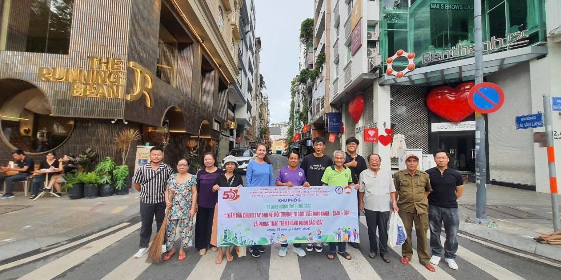 NHÂN DÂN PHƯỜNG BẾN THÀNH RA QUÂN HƯỞNG ỨNG PHONG TRÀO TOÀN DÂN CHUNG TAY BẢO VỆ MÔI TRƯỜNG – VÌ MỘT VIỆT NAM XANH – SẠCH – ĐẸP
